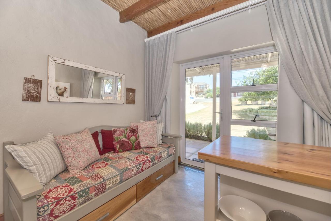 Colours Of The Sea Apartment Струисбай Екстериор снимка